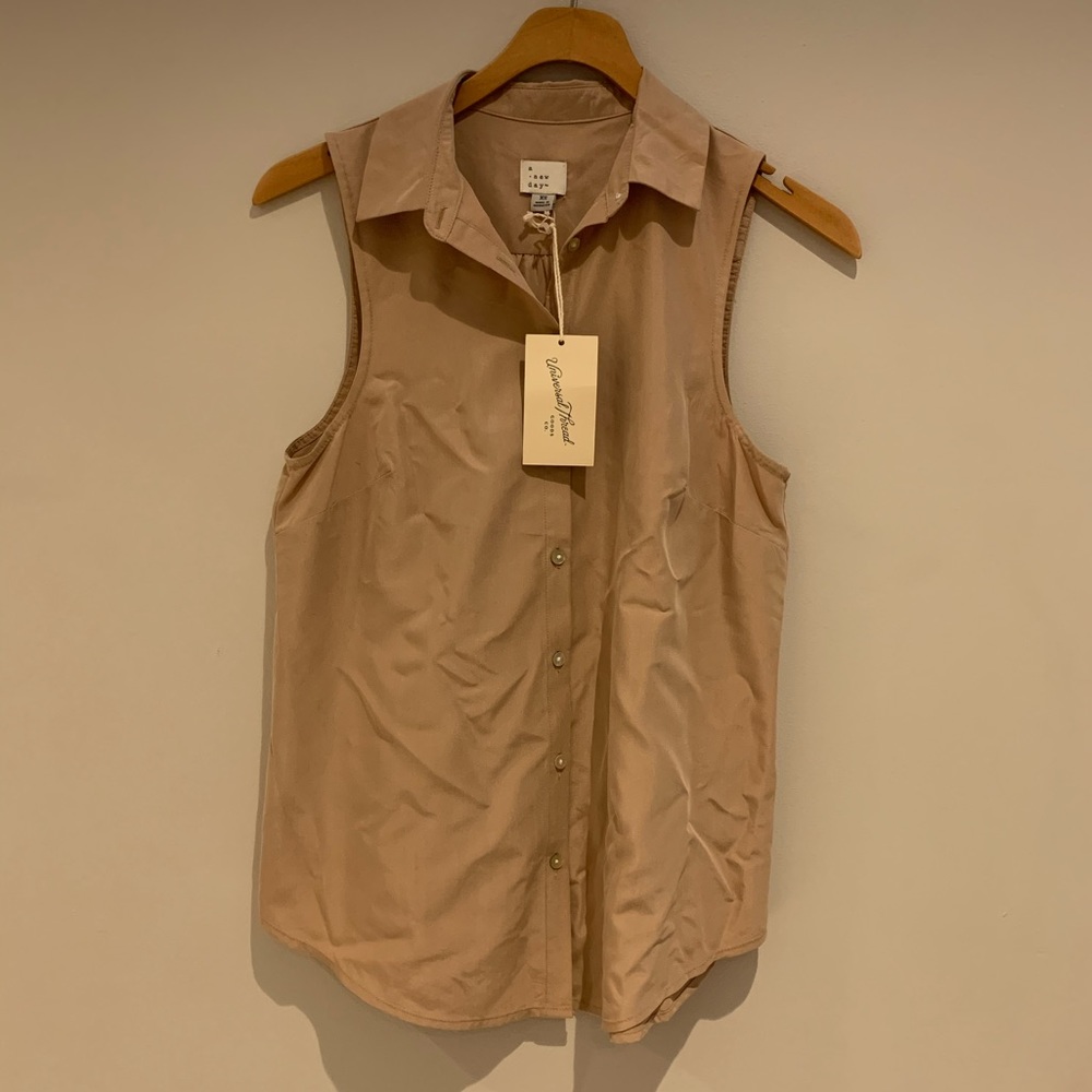 *BRAND NEW* universal Thread Blouse